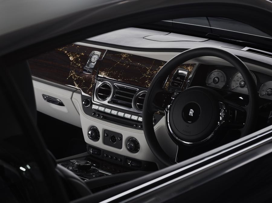 Интерьер Rolls-Royce Wraith Eagle VIII 2019 года  (фото 8 из 10)